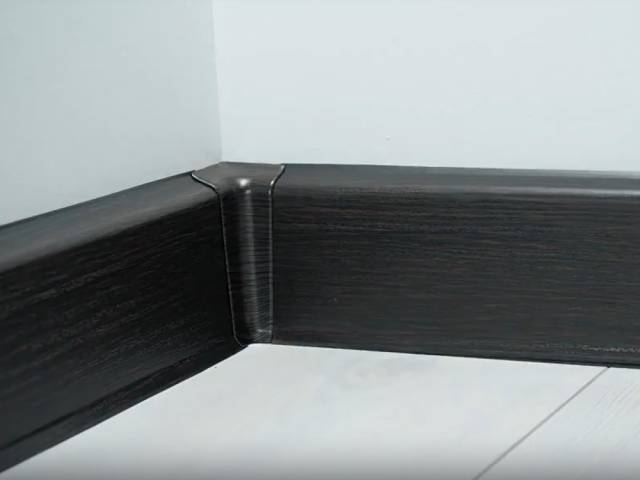 Плинтус пластиковый ДЕКО 55 - 2